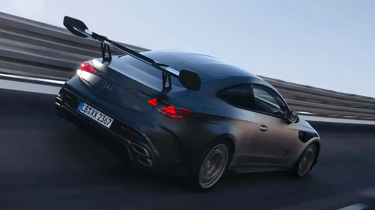 Вид зверху Mercedes-AMG CLE 646