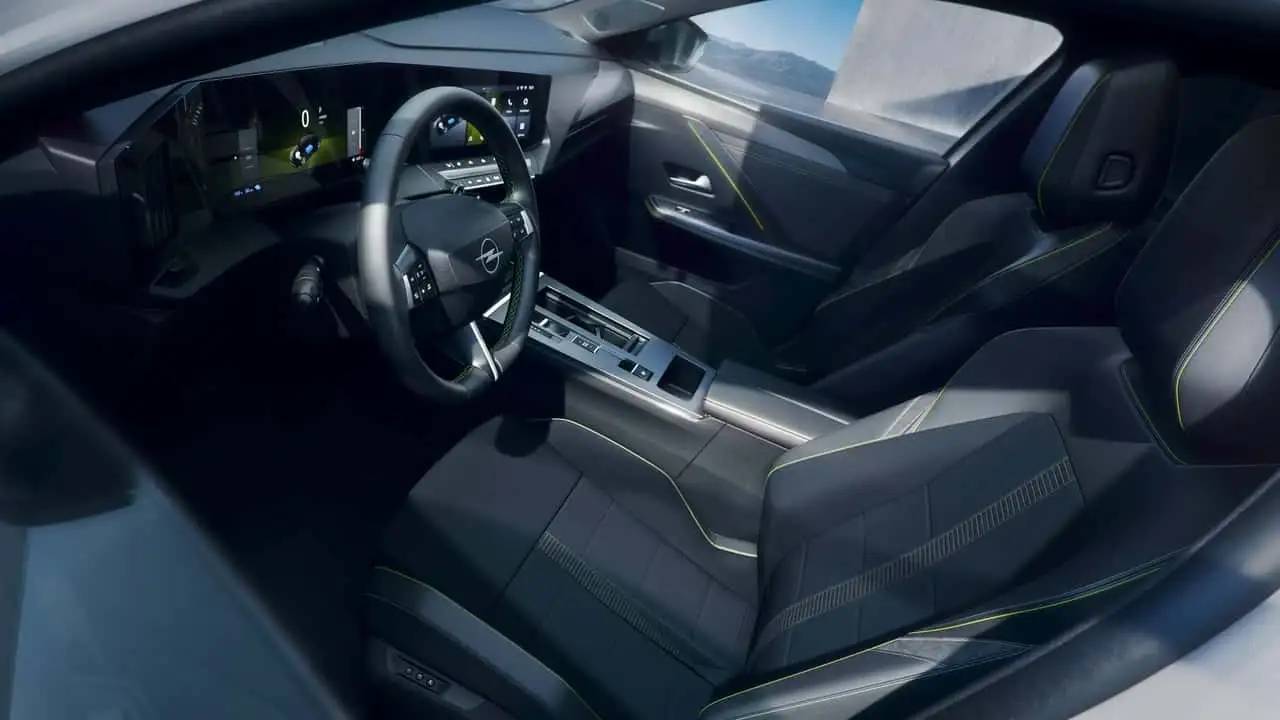 Интерьер Opel Astra GSE Line