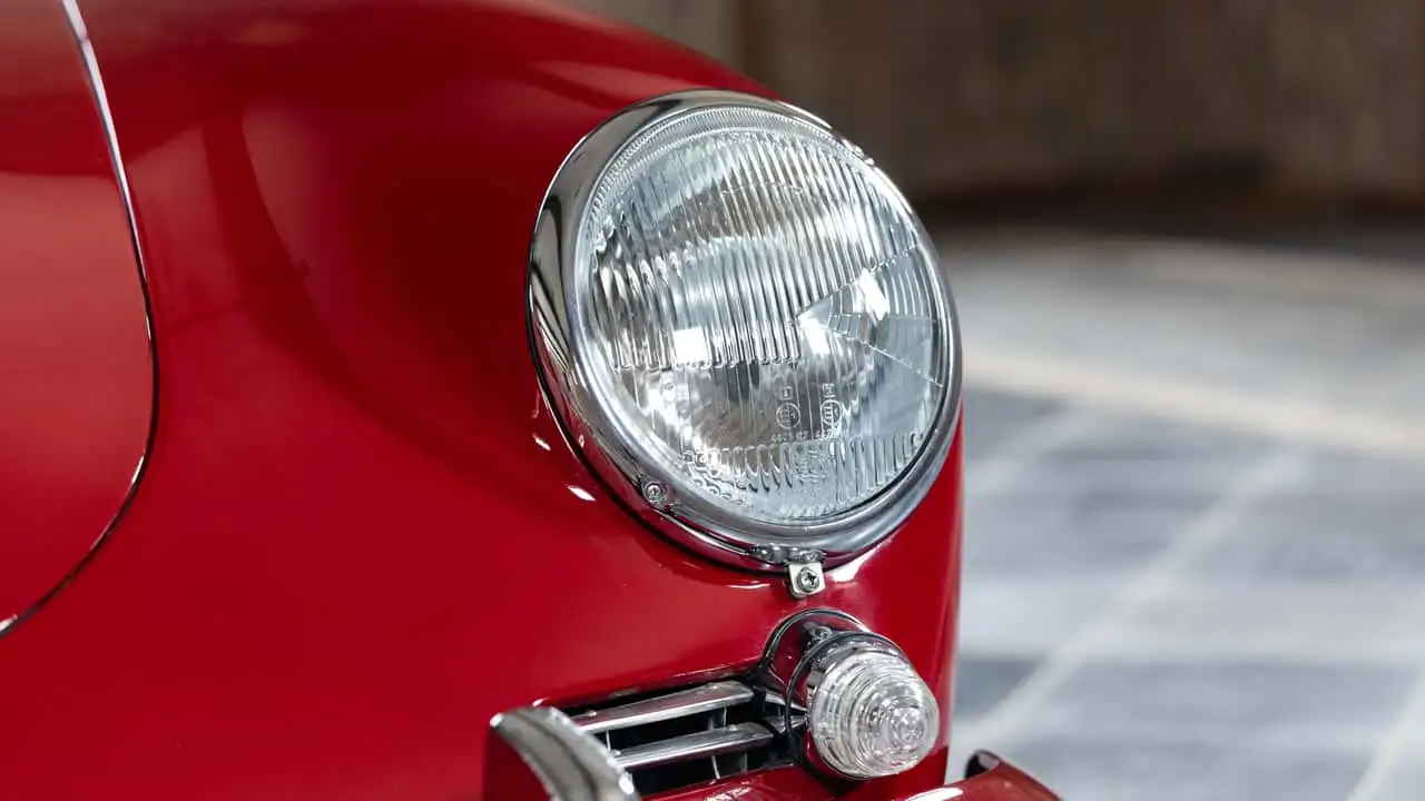 Передний вид Porsche 356 B 1600 Super Roadster 1960 года