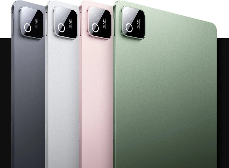 Le Pad 9 est disponible en argenté, vert sapin, noir et rose pêche.