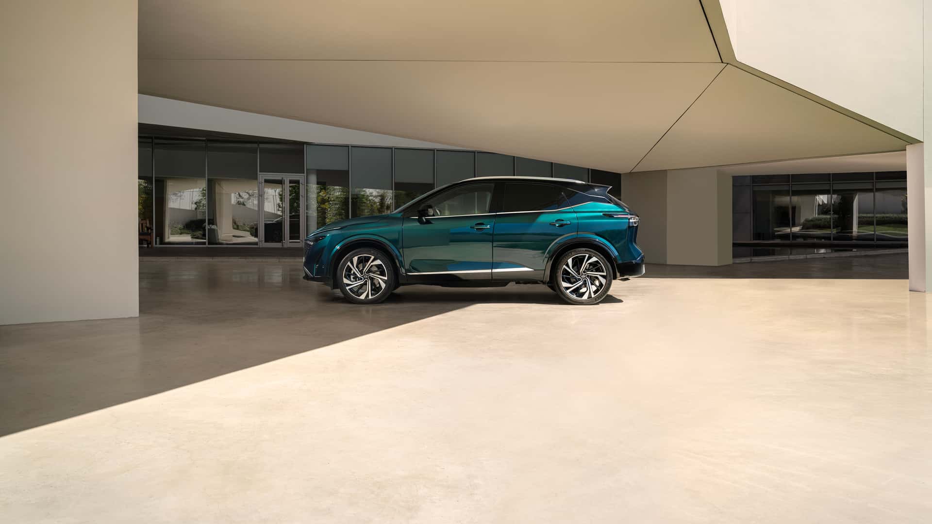 Nissan Qashqai на міському маршруті