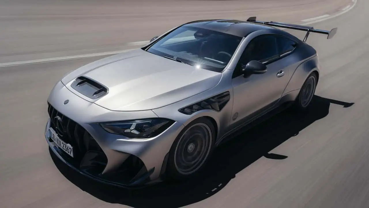 Комфортний салон Mercedes-AMG CLE 646