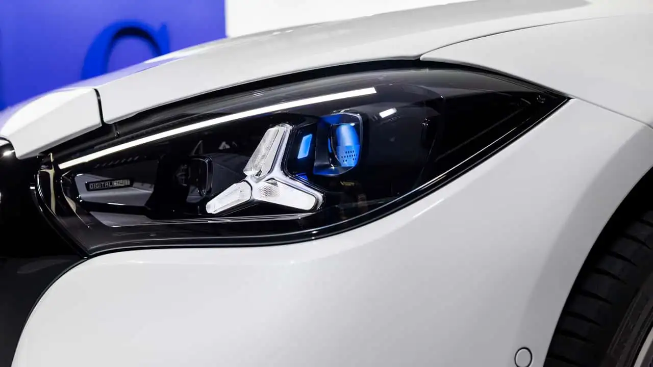 Медіасистеми Mercedes-Benz Classe C рестайлінг 2026