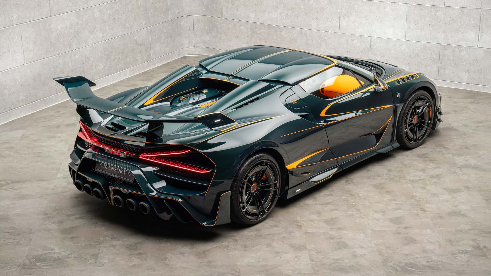 Задня частина Mansory Vincerò
