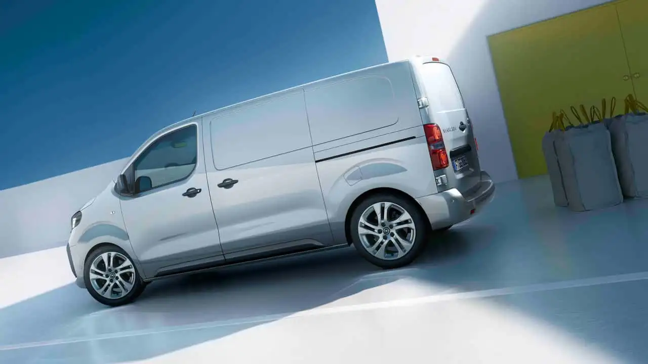 Задня частина Opel Vivaro