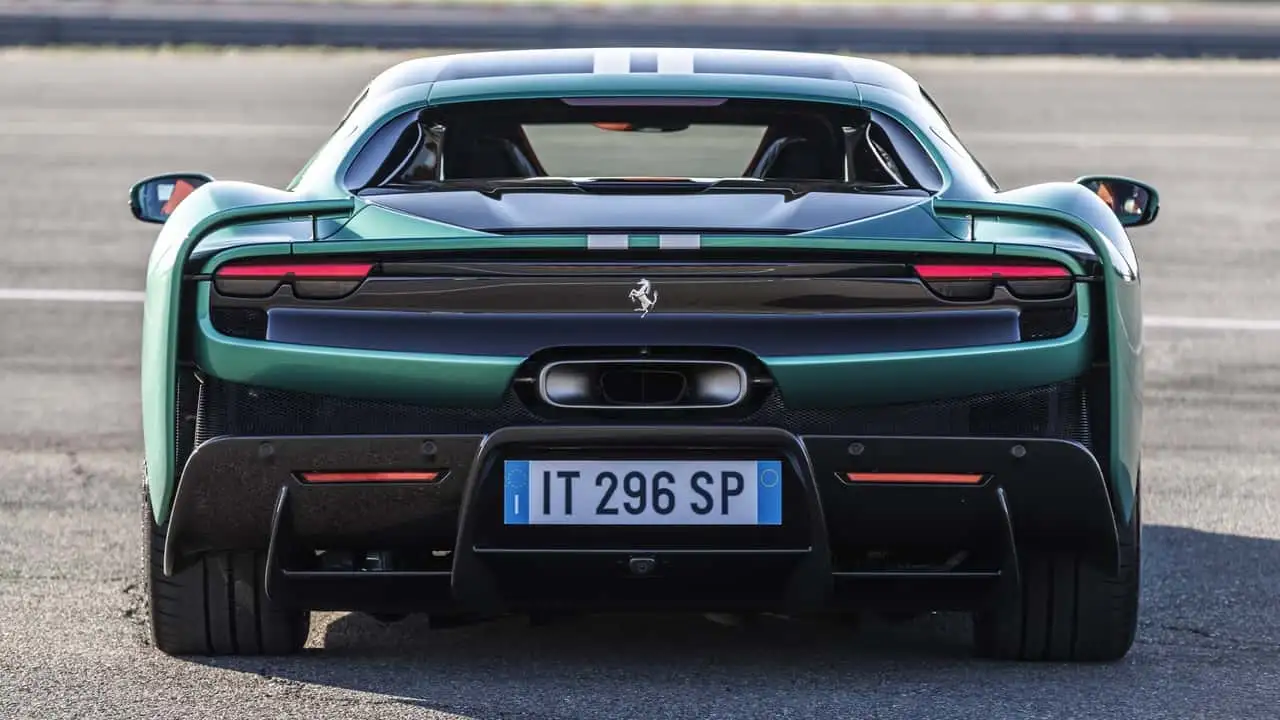 Ексклюзив Ferrari 296 Challenge Stradale