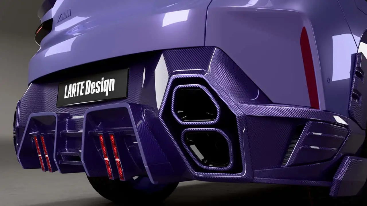 Эмблема BMW на капоте из карбона