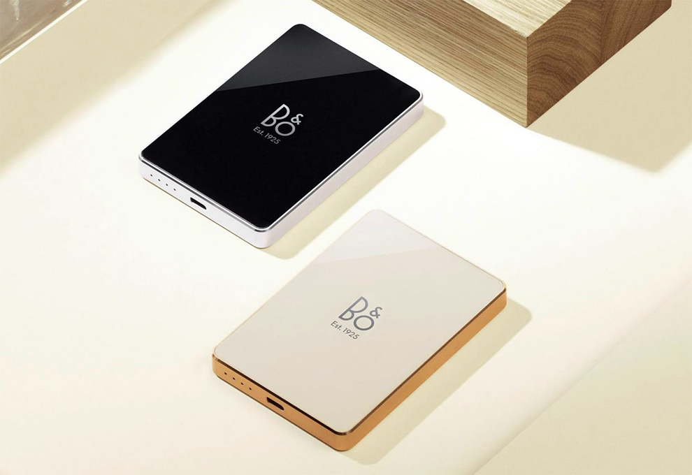Bang Olufsen Powerbank передній вигляд