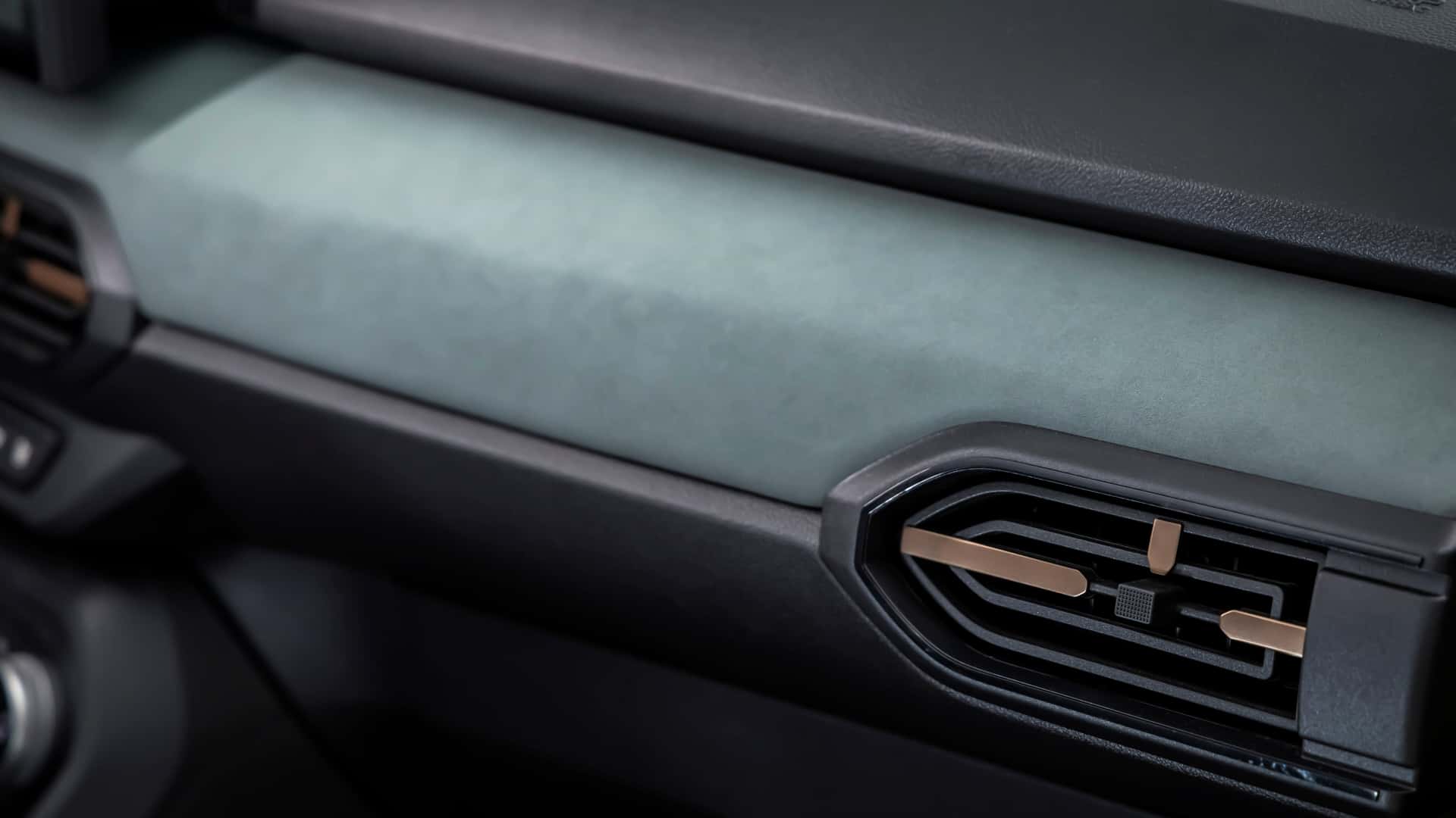 Панель приладів Dacia Sandero Stepway Hybrid 2026