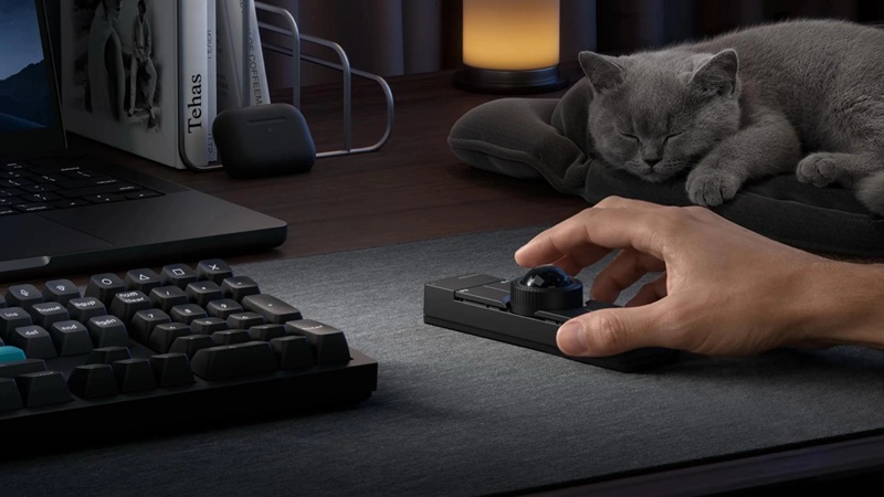 Le Nape Pro peut se placer entre deux blocs d'un clavier fractionné.