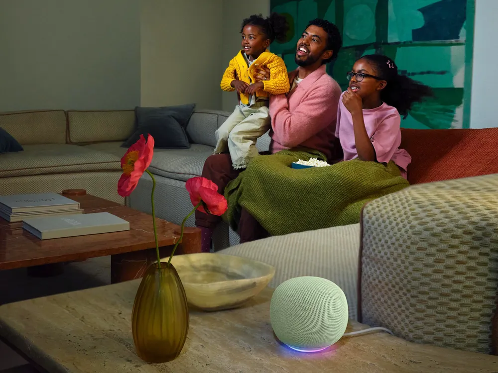 Колонка Google Home Speaker с обновленным световым кольцом