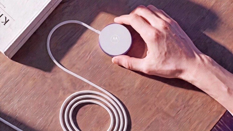 Moto Snap Wireless Charger на выставке IFA 2026