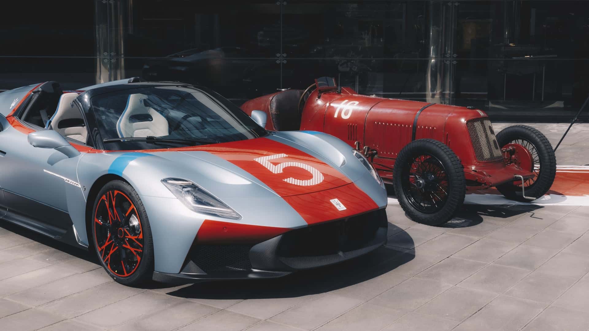 Роскошный интерьер Maserati
