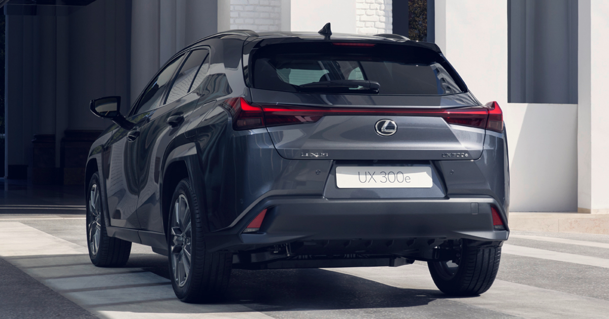 Lexus UX 300e interior