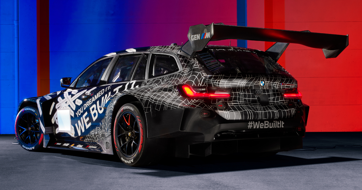 BMW M3 Touring 24H - front and side angle