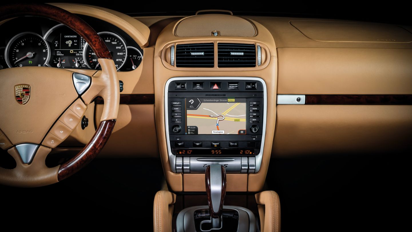 Бортовая навигация в PCCM Plus для Porsche Cayenne E1