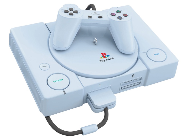 Елочная игрушка в виде первой PlayStation от Hallmark