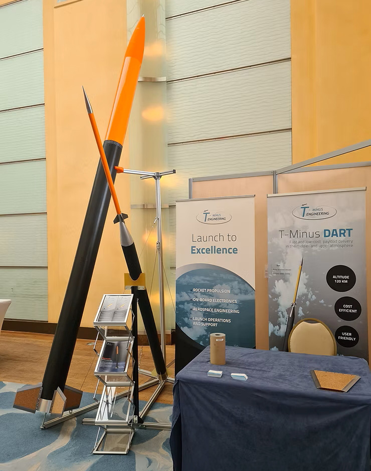 La fusée Barracuda présentée au symposium ESA PAC. Photo : T-Minus Engineering