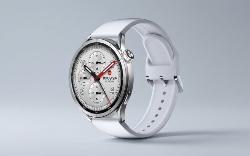 HyperOS 3 pilote plus de 150 modes sportifs et assure la connexion avec l'écosystème Xiaomi.